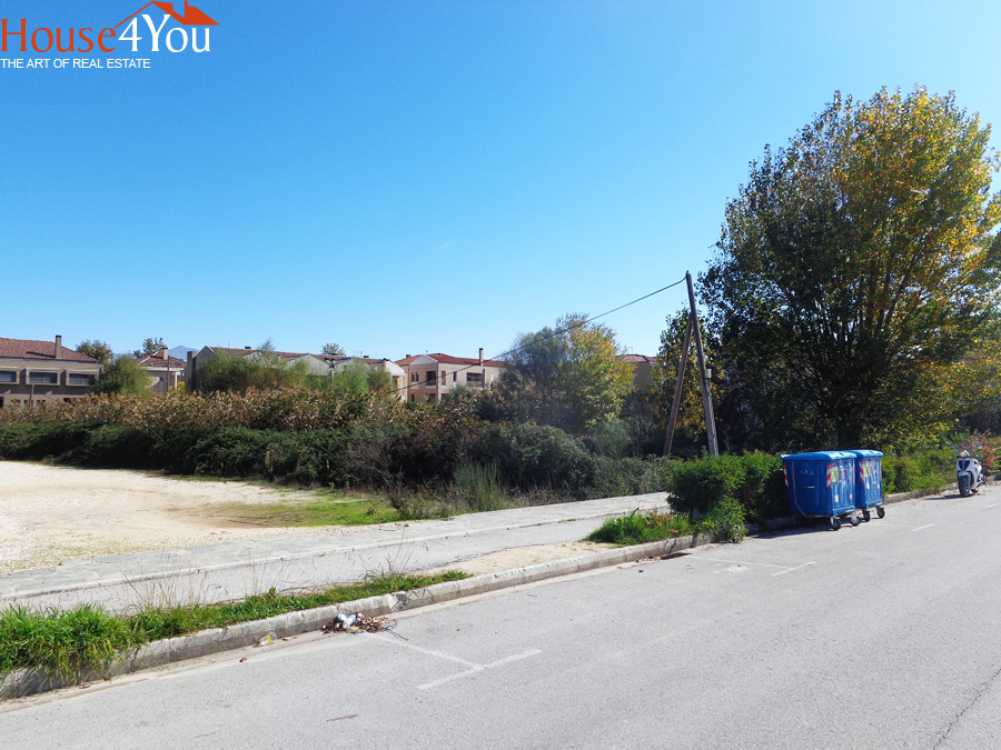 For sale plot of 1288sqm. with SD. 0.8 in Botanico Ioannina next to Hotel DU Lac