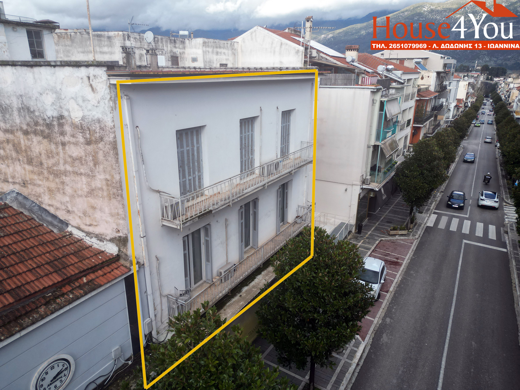 Πωλείται μοναδικό οικόπεδο 372 τ.μ. με Σ.Δ. 2.4 με κτίσμα επι της Αβέρωφ 11 στο Κέντρο των Ιωαννίνων