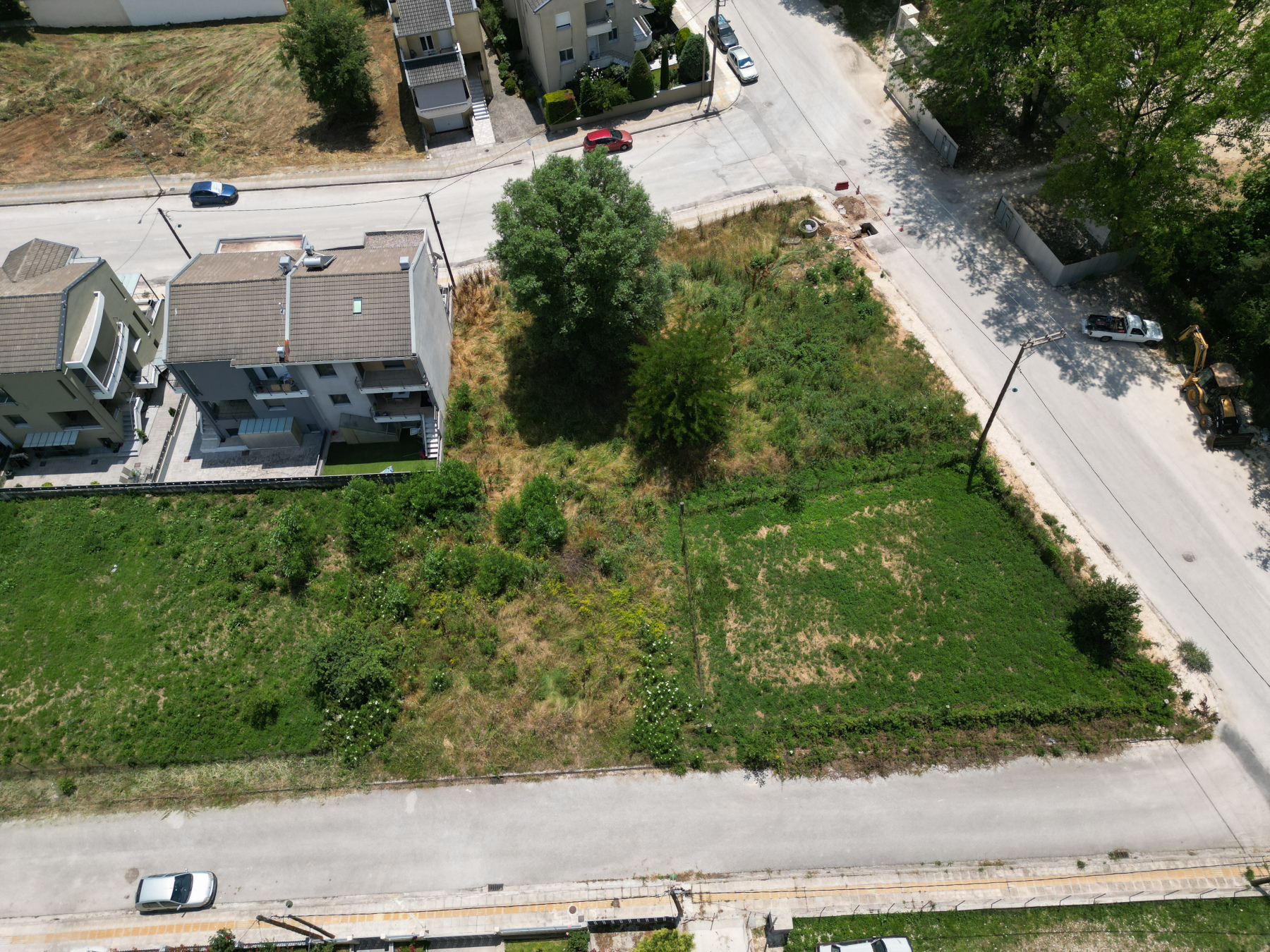 Corner plot of 1043 sq m with a slope of 0.6 for sale next to the forest in Gianniotiko Salon in Ioannina
